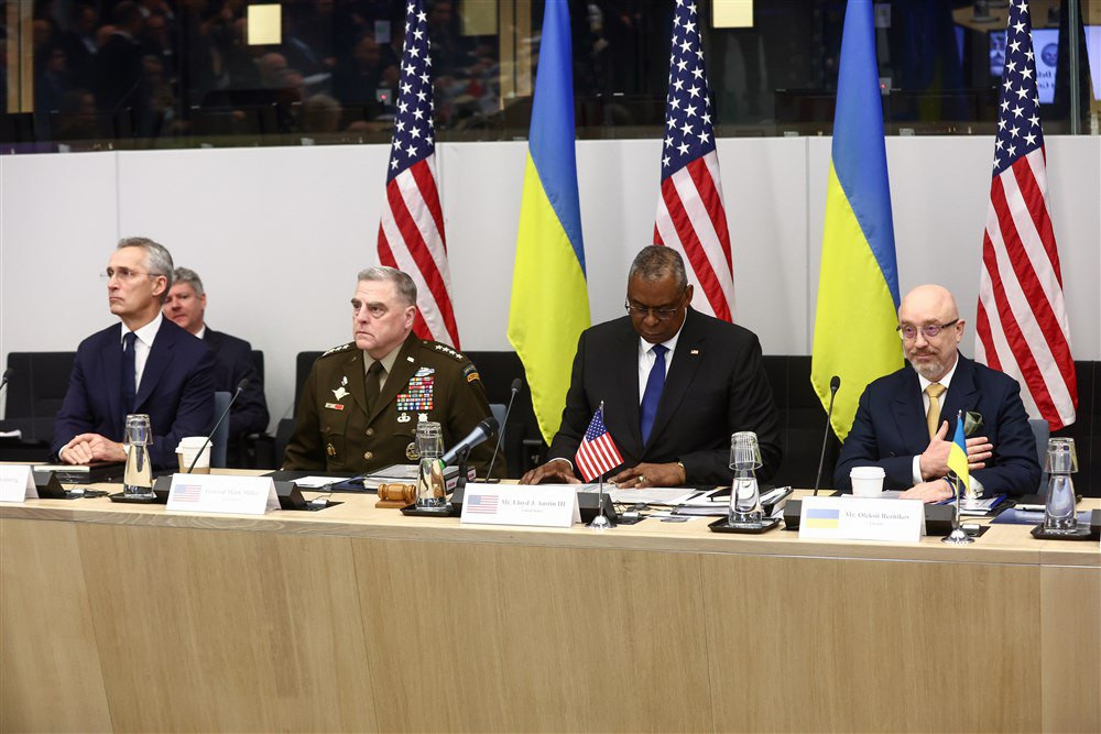 Танки, боєприпаси та засоби ППО — яку допомогу пообіцяли Україні під ...